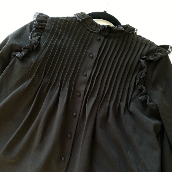Pleated Aritzia Blouse - Picture 5 of 5